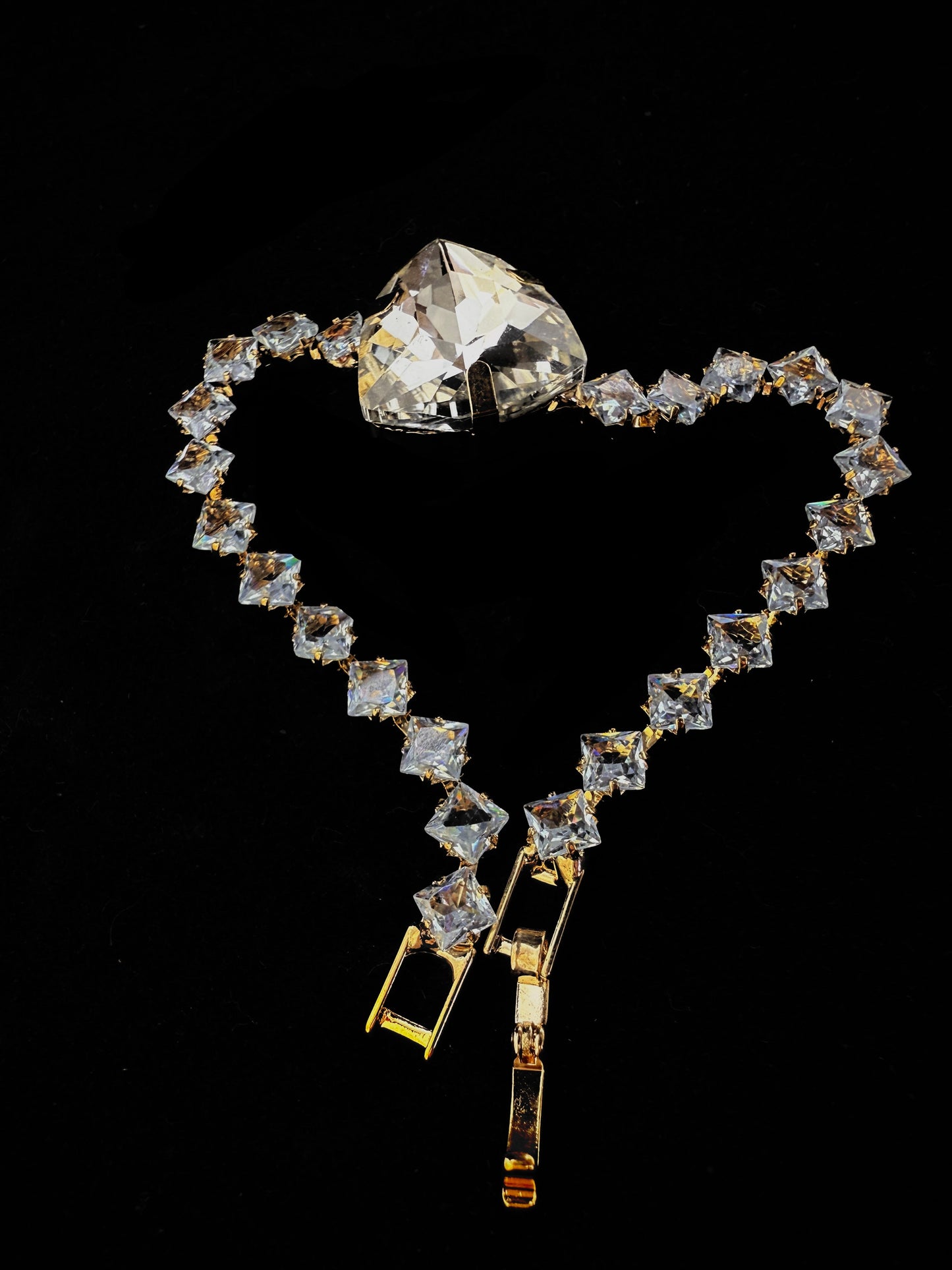 💎 Golden Heart Radiance Diamond Bracelet