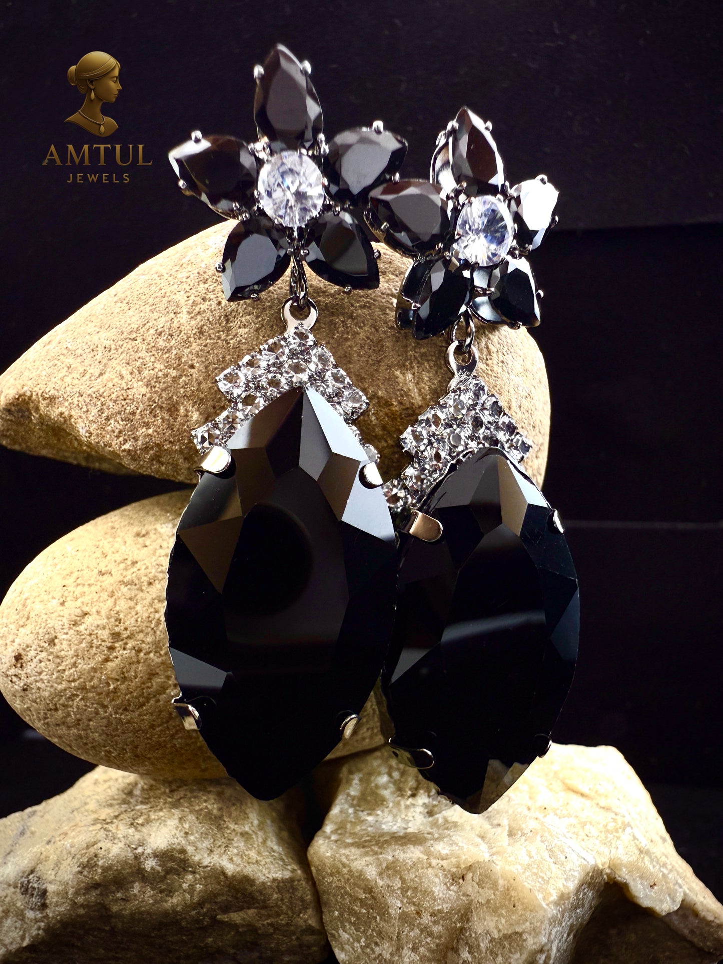 💎 Midnight Bloom Black Crystal Earrings