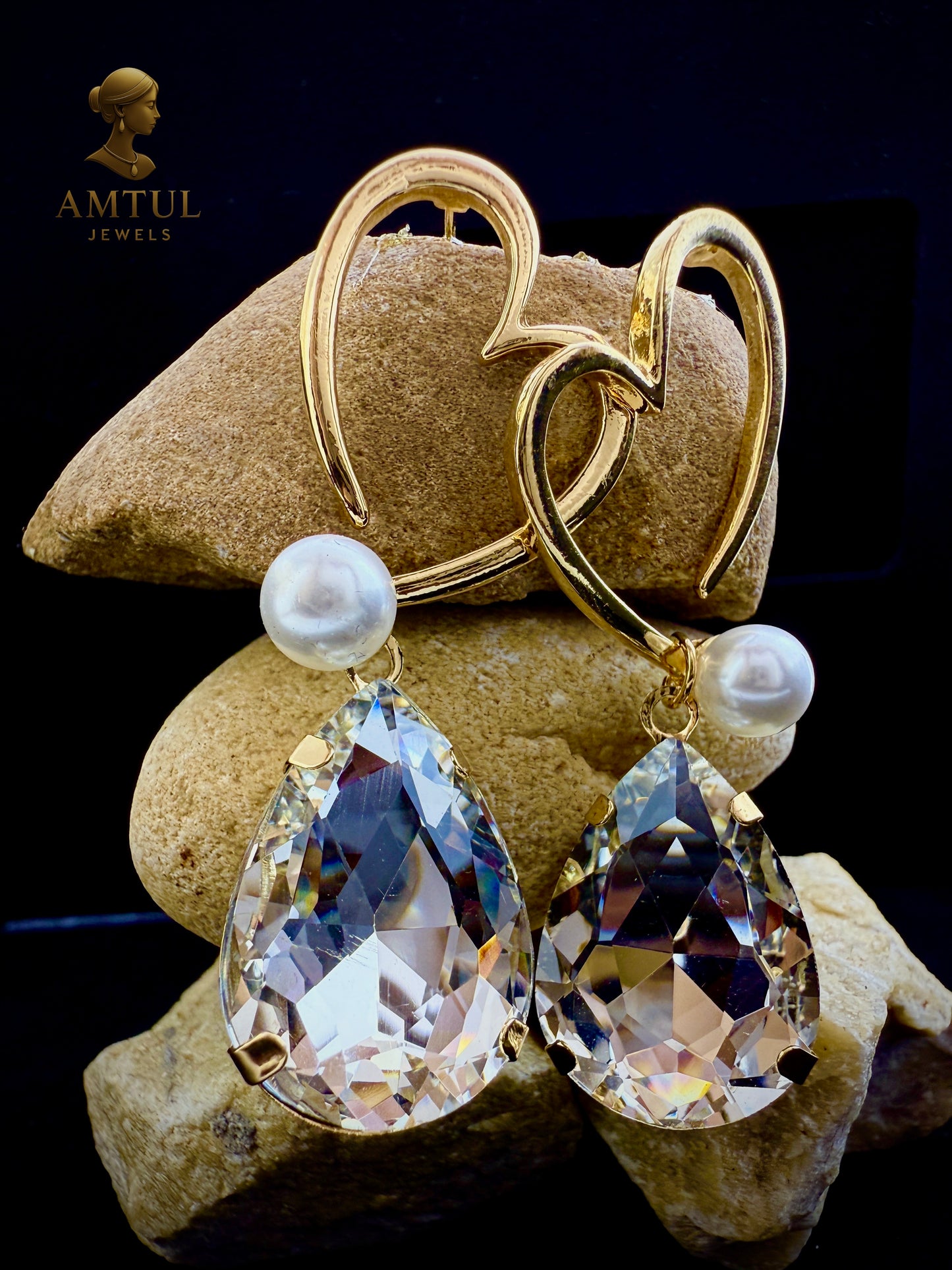 💎Heart of Elegance Crystal Drop Earrings