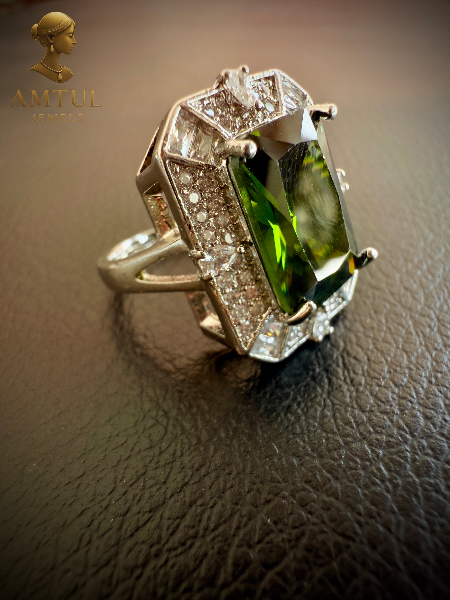 💎Emerald Queen Ring 👑