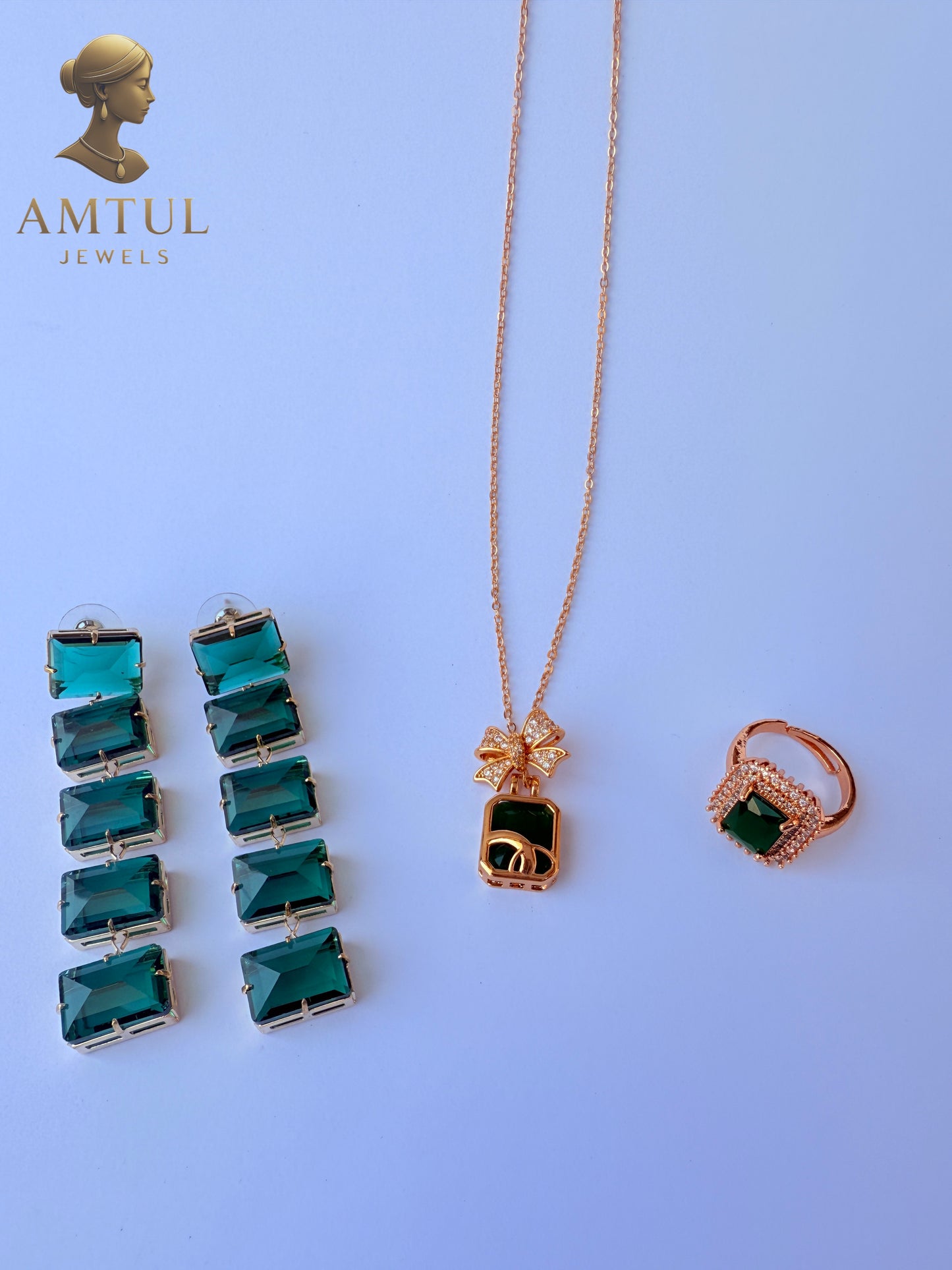 ✨ Emerald Luxe Royal Jewelry Set ✨ (Pendant + Ring + Earrings – Full Set)