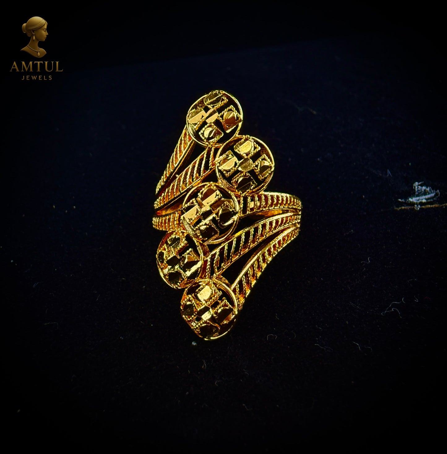 💍Golden Majesty Spiral Ring