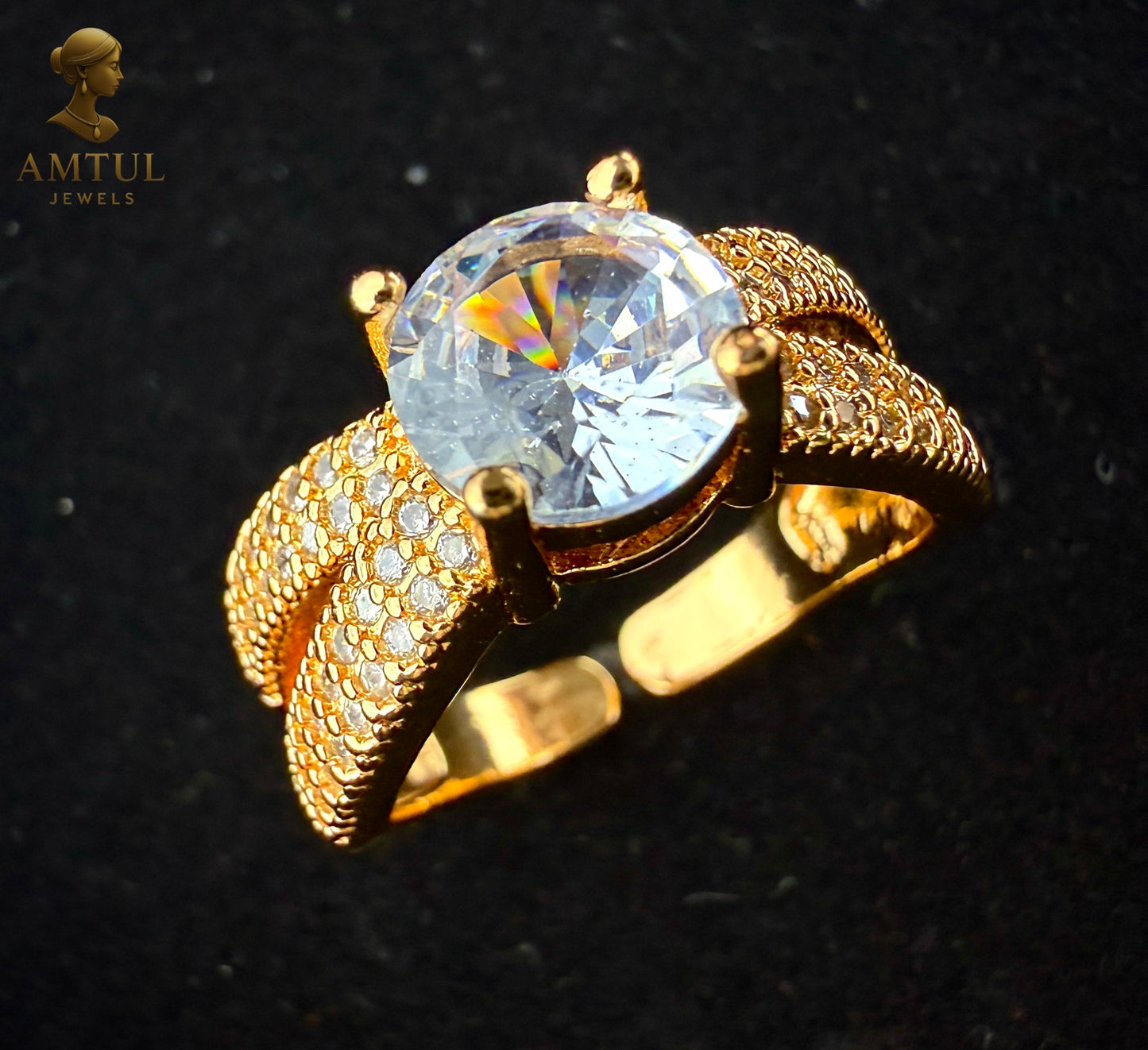 💎 Royal Diamond Glow Ring 👑