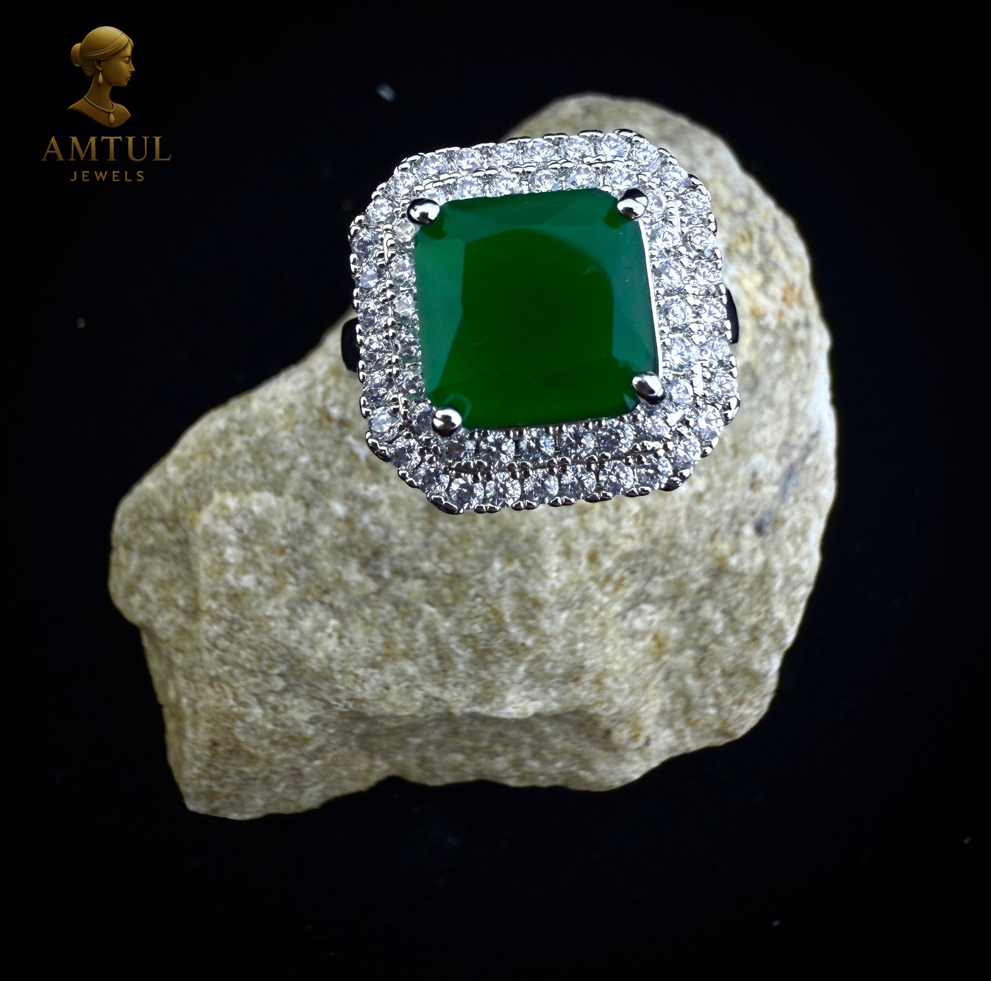 💚Emerald Queen Silver Ring 👑