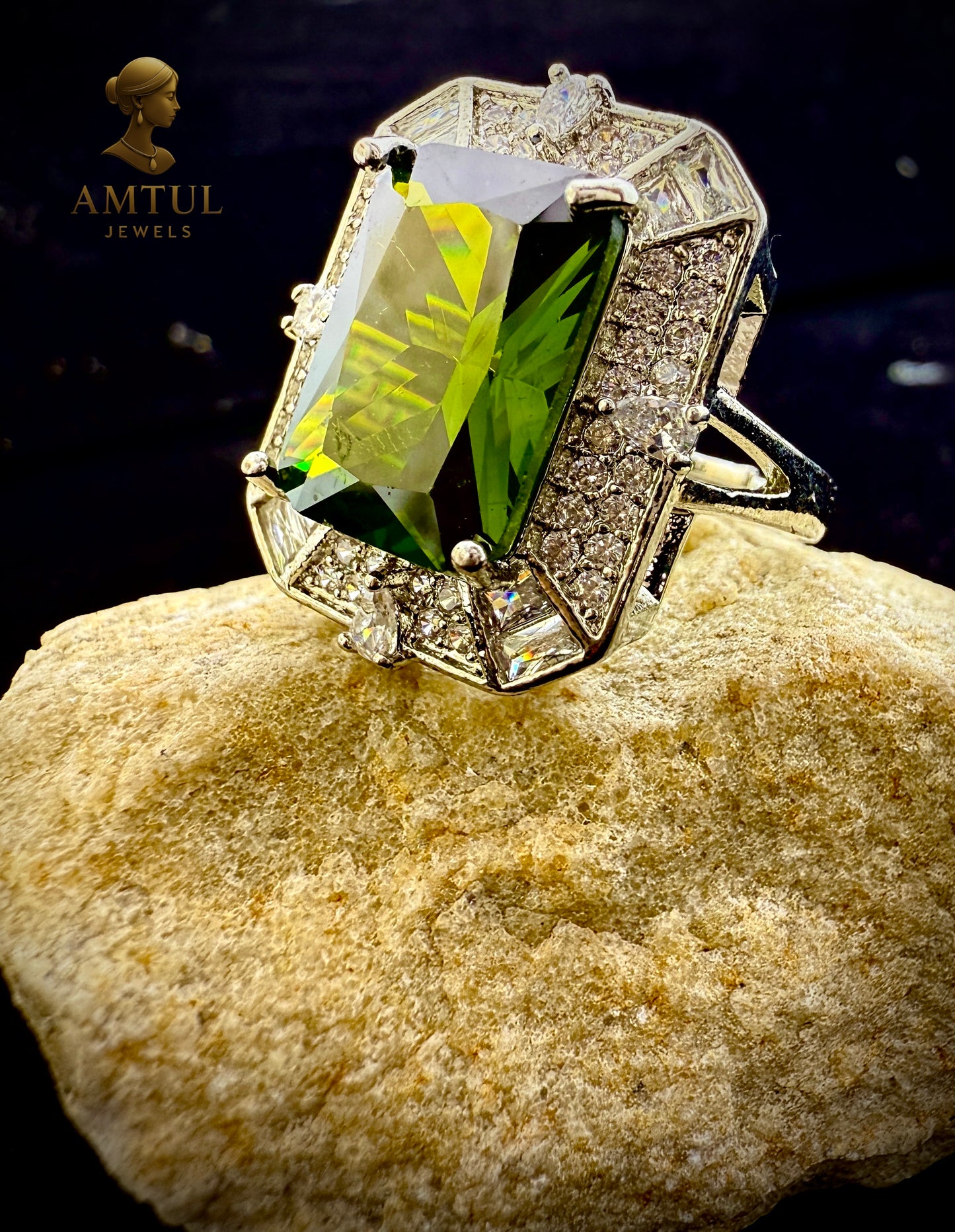 💎Emerald Queen Ring 👑