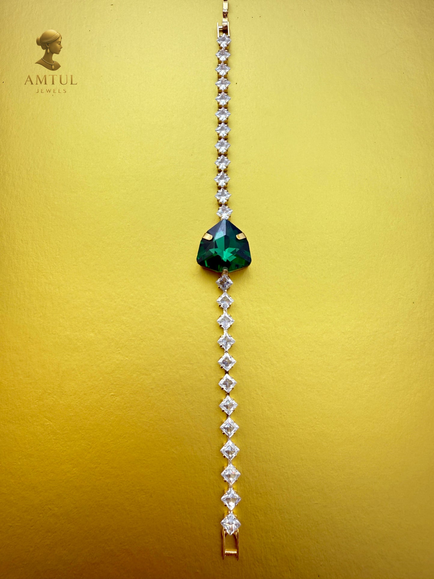 💎Emerald Heart Radiance Bracelet