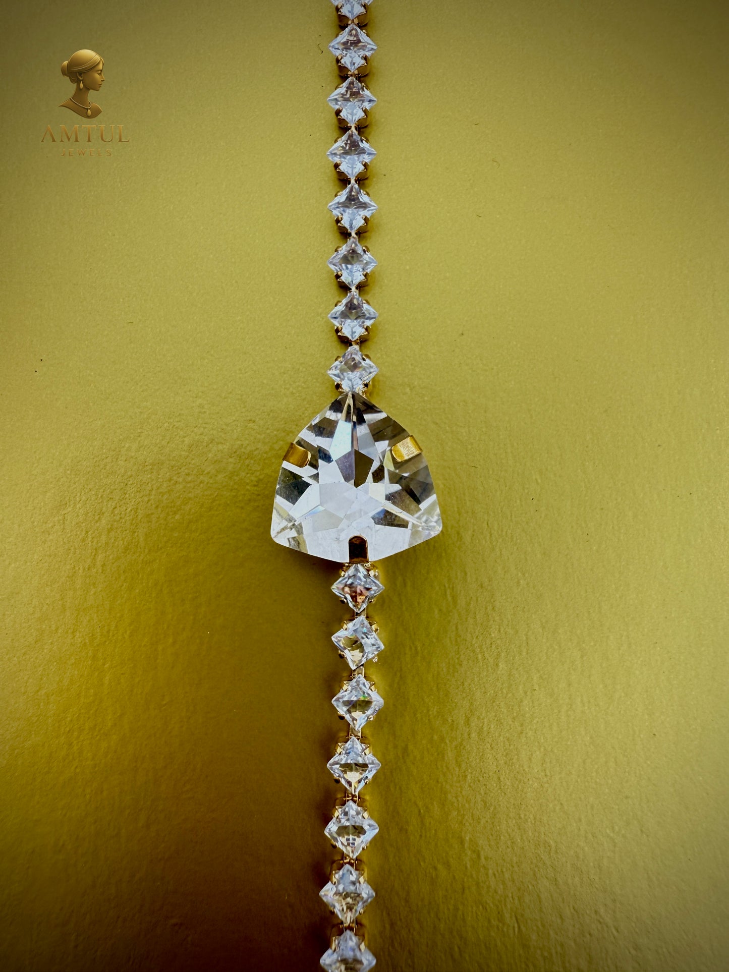 💎 Golden Heart Radiance Diamond Bracelet