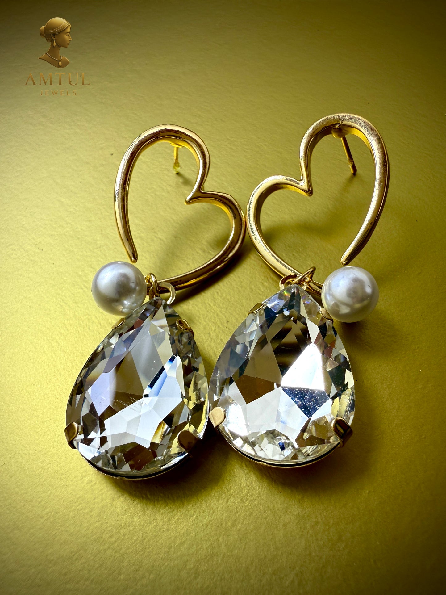 💎Heart of Elegance Crystal Drop Earrings