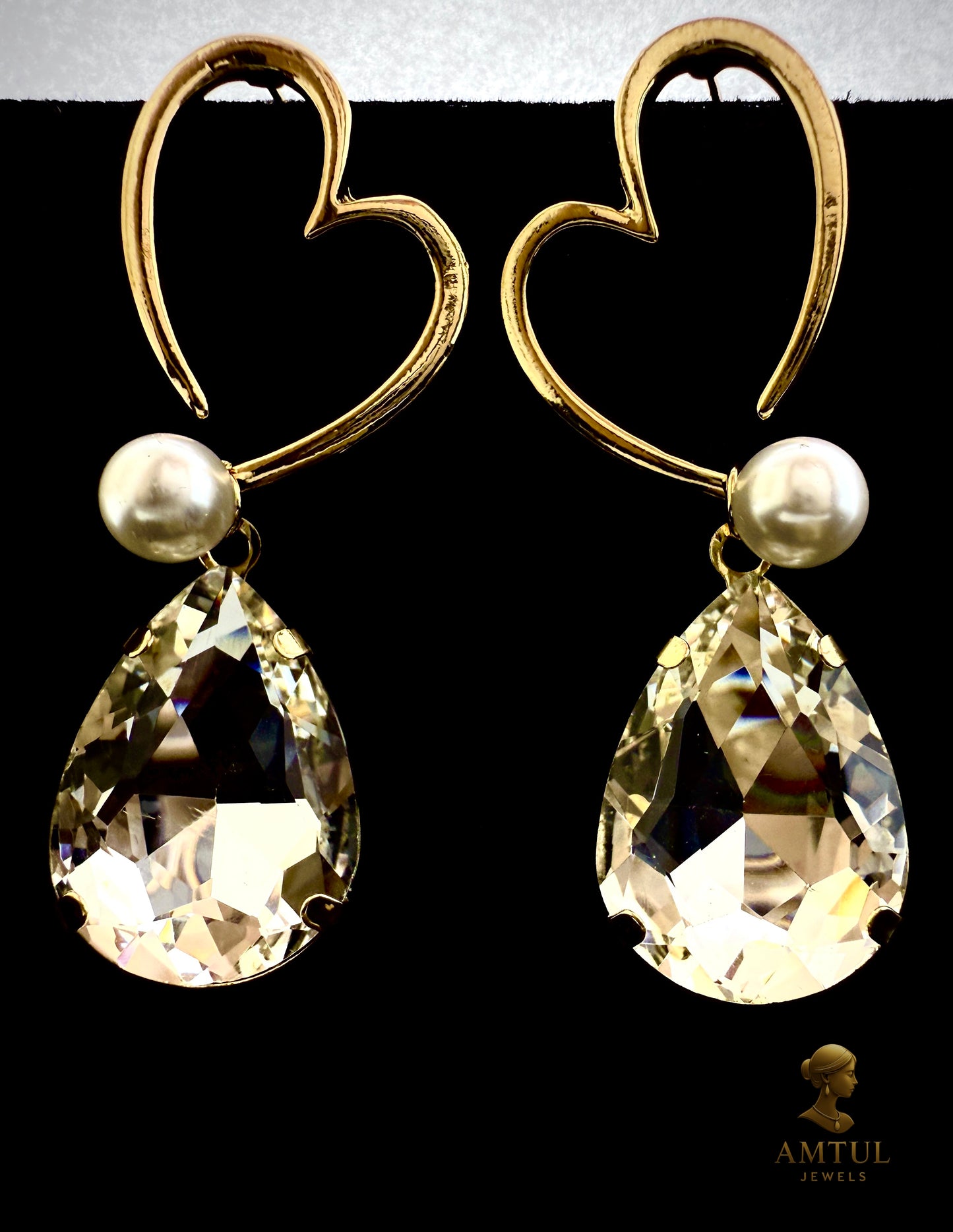 💎Heart of Elegance Crystal Drop Earrings