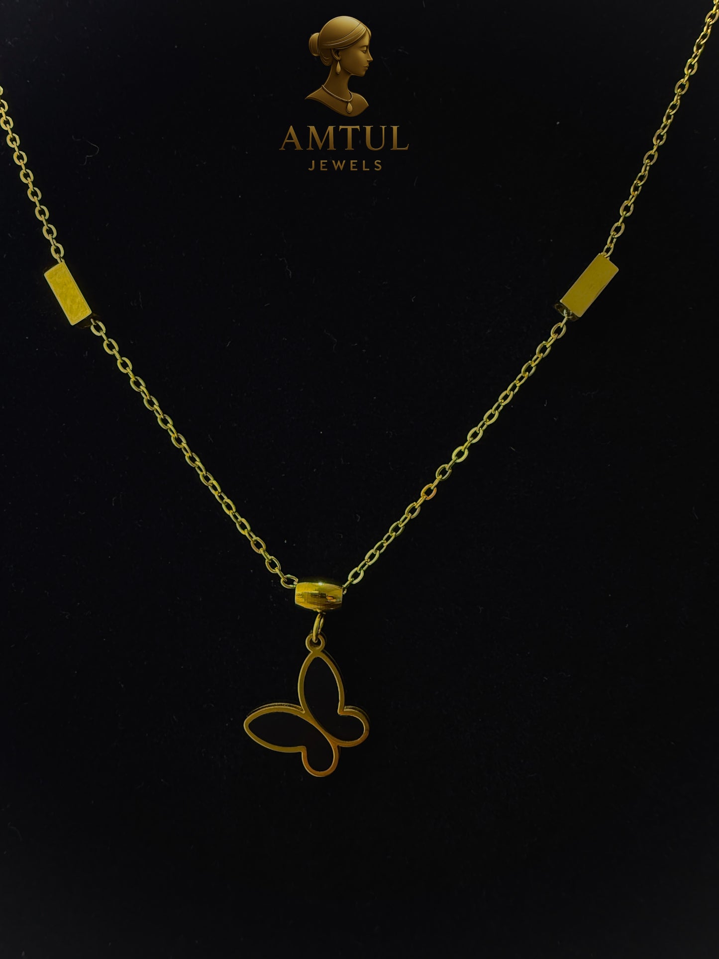 🦋 Luxury Butterfly Pendant  – 18K Gold Plated