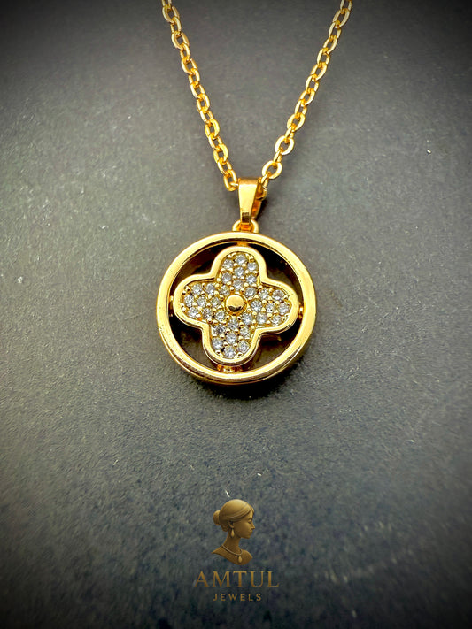 ✨ Amtul Clover Diamond Gold Pendant✨