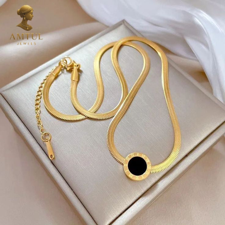 ✨ Amtul Roman Black Onyx Gold Necklace ✨
